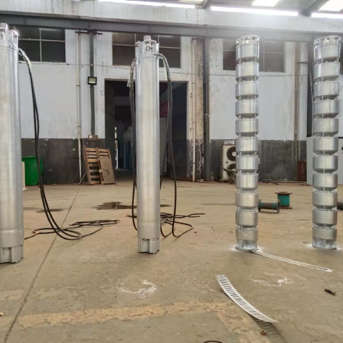 Unterwasserpumpe aus Edelstahl mit 140 kW 220 m Kopf und 136 m3/h Durchfluss für Tiefbohrungen